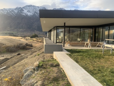 Falconridge House a unique and modern 4-bedroom home situated in a dramatic Queenstown landscape